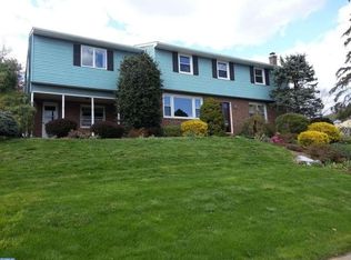 4401 Hilldale Rd, Reading, PA 19606