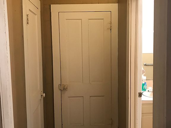 4th image of 111 Blacknall Dr