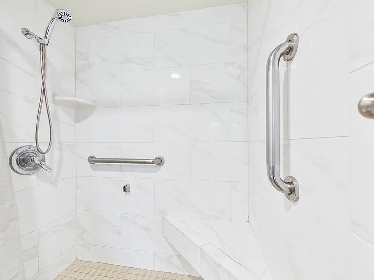 2101 Nuuanu Ave #I1806 — Photo 3