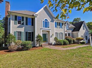 17 Bragg Rd, Foxboro, MA 02035