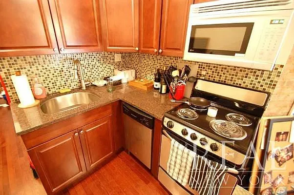 Rented by REAL New York | media 11