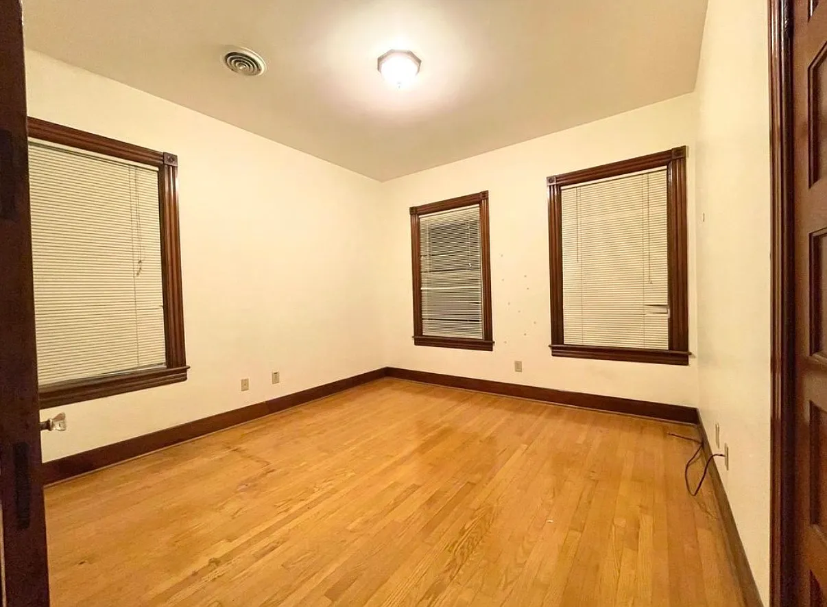 2 bed, $1,800 — Photo 1