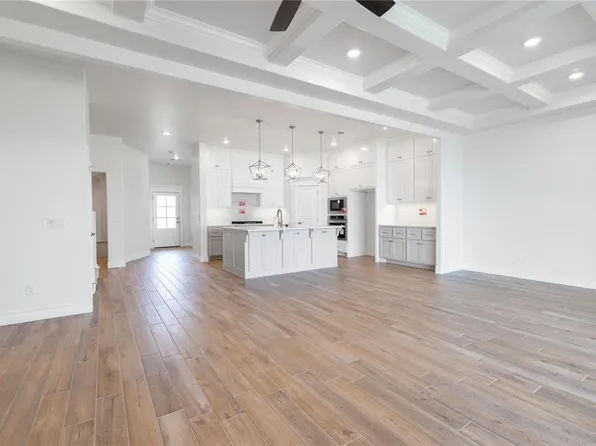 9320 Cheek Ranch Rd, Yukon, OK 73099