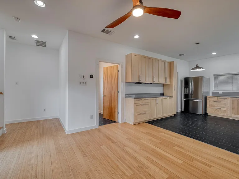 5517 Agatha Cir — Photo 10