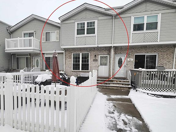 2nd image of 251 Loretto St