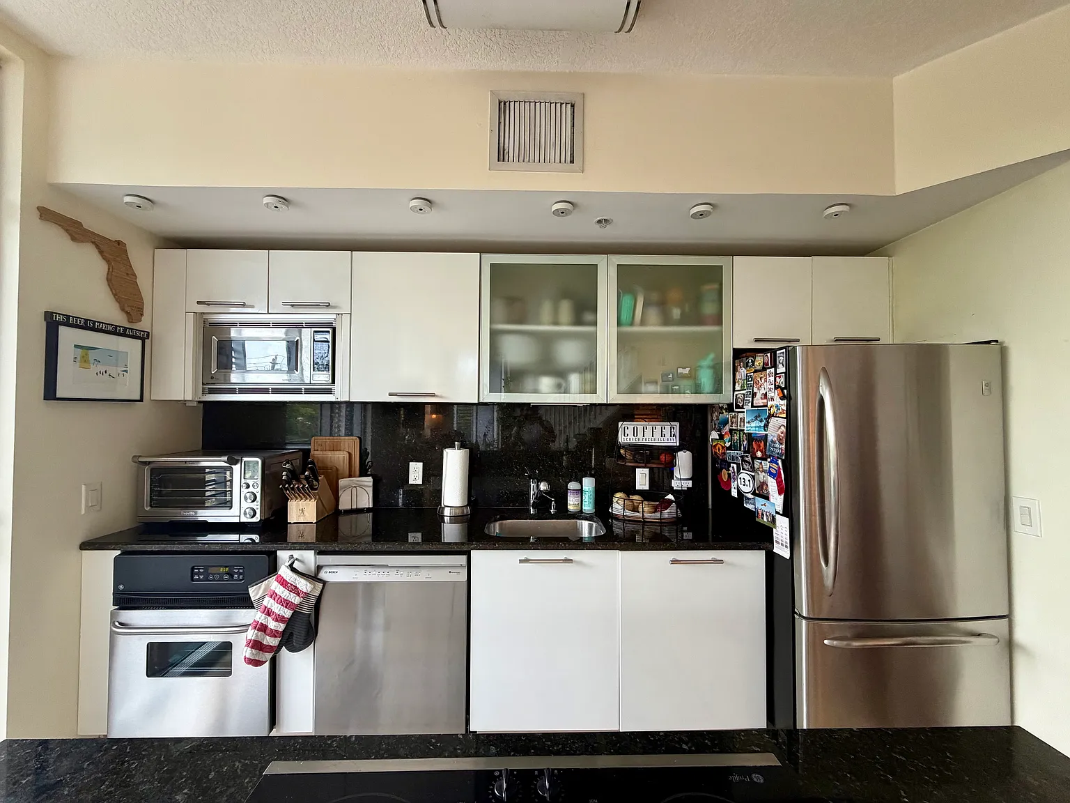 2 bed, 2.5 bath, 1053 sqft, $5,899 — Photo 3