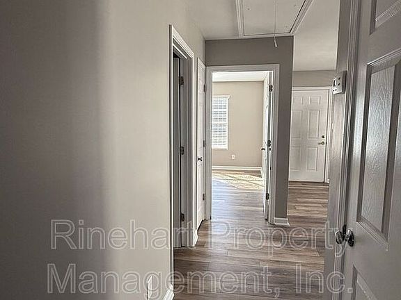 4th image of 1036 Park Meadow Dr