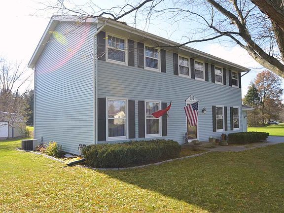 2nd image of 3681 Falling Leaf Dr