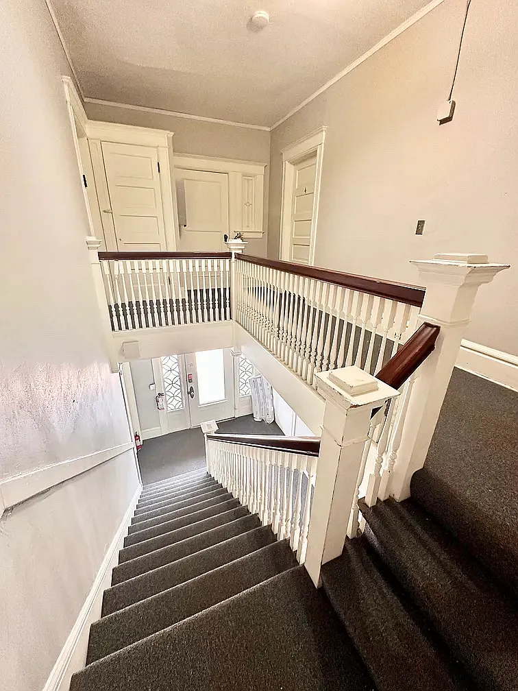 2 bed, 900 sqft, $1,600 — Photo 3