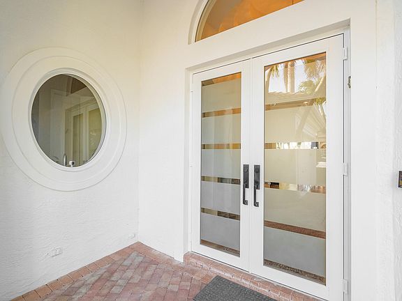 3rd image of 7958 Villa D Este Way