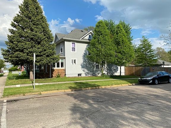 3rd image of 301 E Indiana Ave