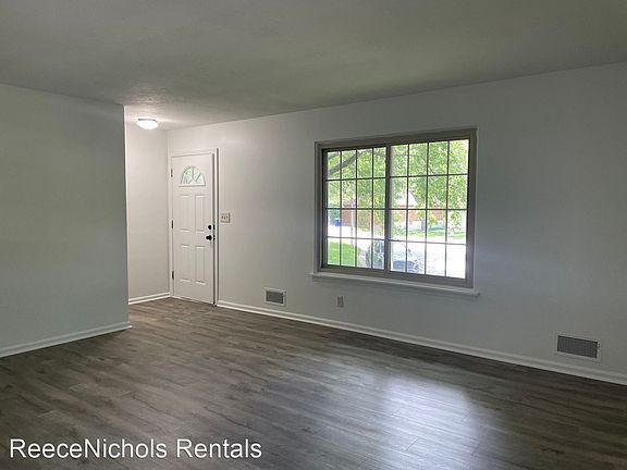 3rd image of 6621 Garnett Ct