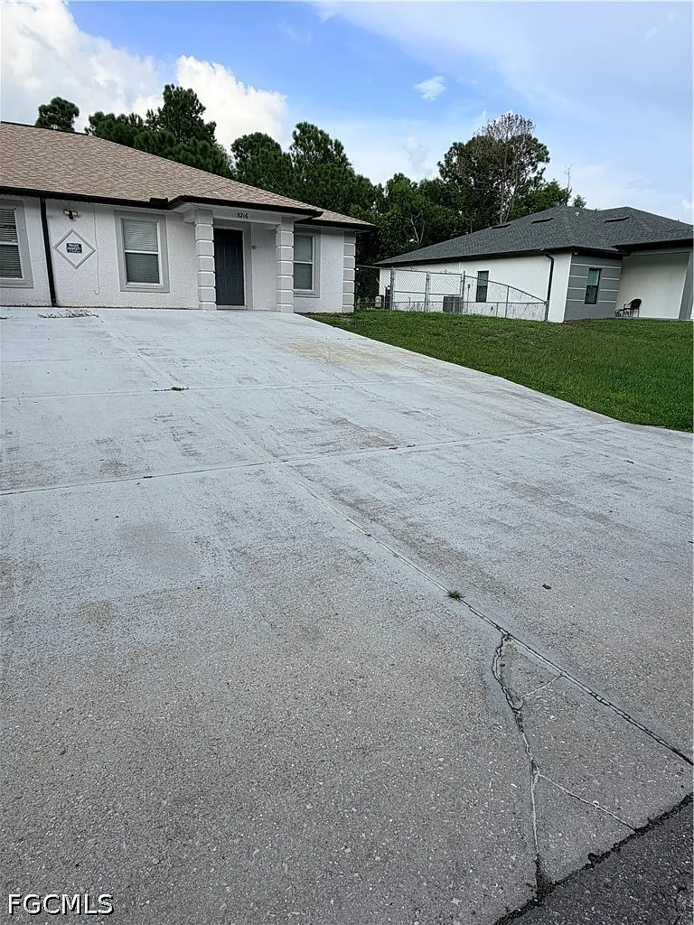 3 bed, 2.0 bath, 1105 sqft, $1,650 — Photo 2
