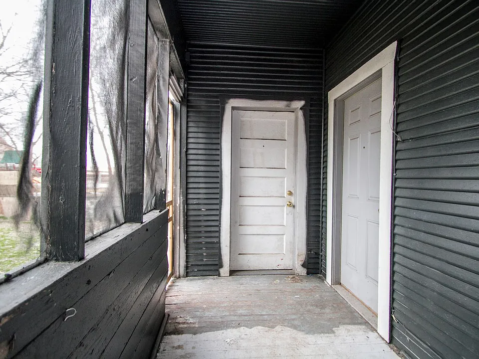 1727 Nolan St