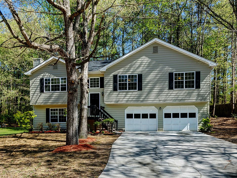 1st image of 2295 Castle Royale Dr