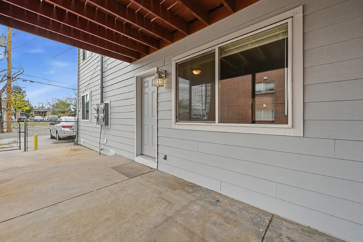 Building Photo - 1164 Yosemite St #1B