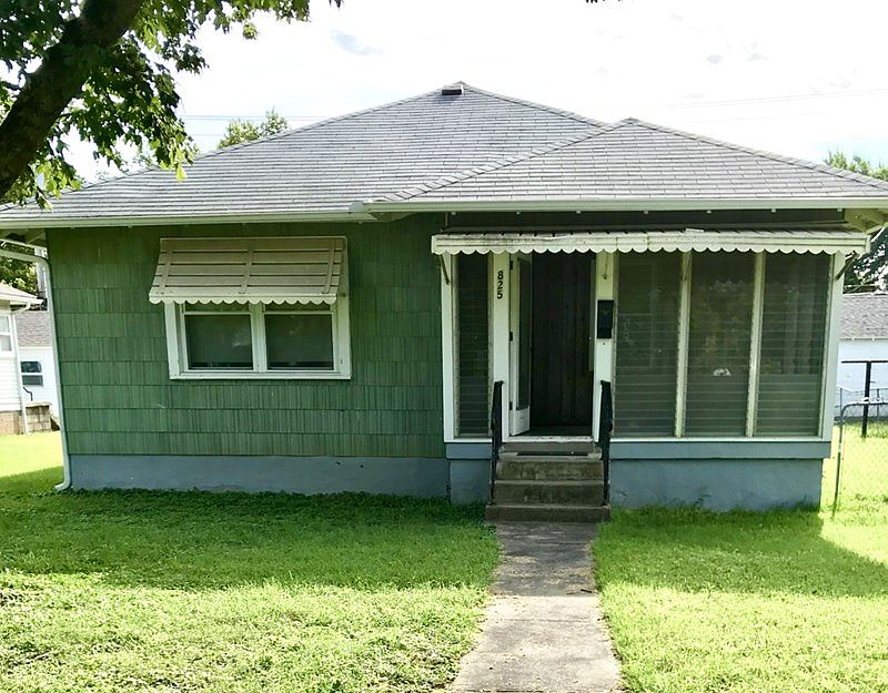 1st image of 825 S National Ave