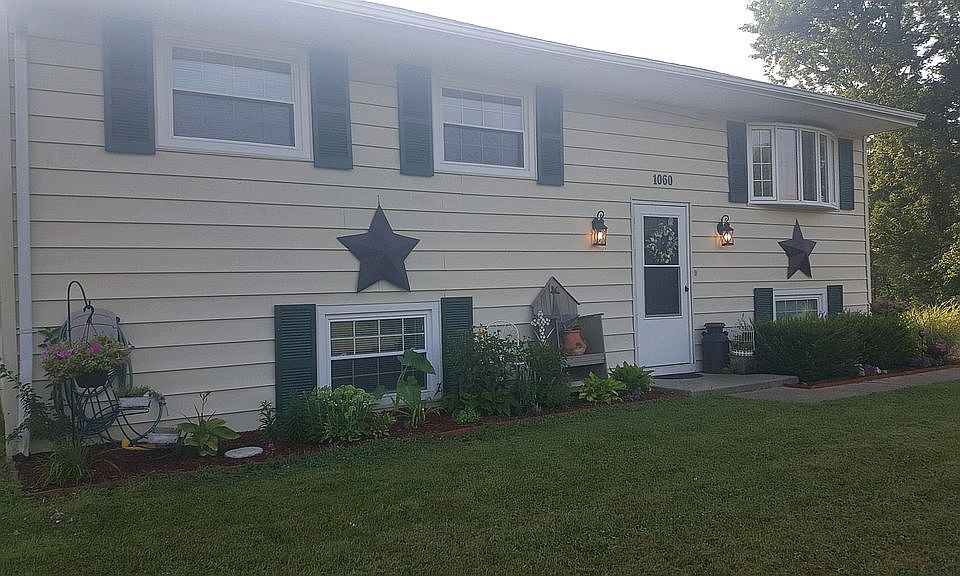 1st image of 1060 Sheri Ln