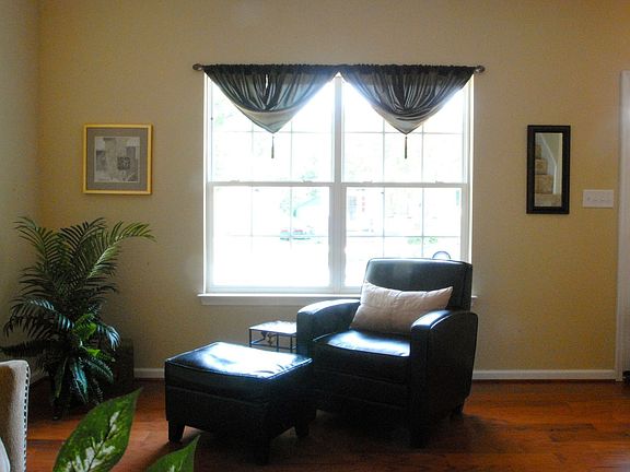 5th image of 2541 Vincent Ave