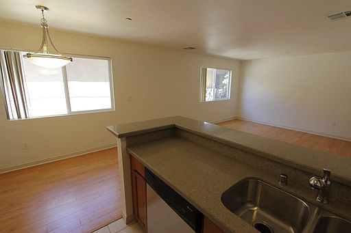 4th image of 3321 Mentone Ave APT 07