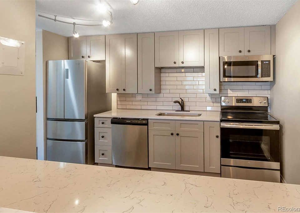 1st image of 1008 N Corona St APT 505