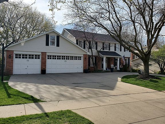 2nd image of 1301 Evergreen Dr