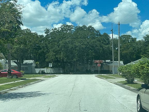 4th image of 3025 Little Sound Dr