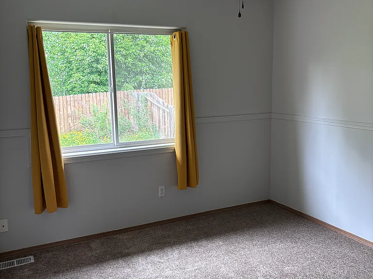2710 Easthaven Cir — Photo 9