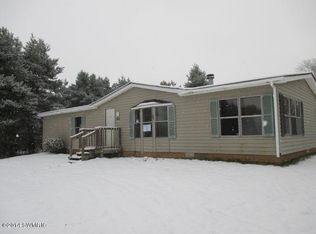 483 Cameron Ct, Pullman, MI 49450
