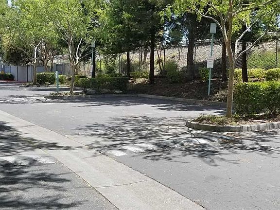 5th image of 680 Atherton Pl