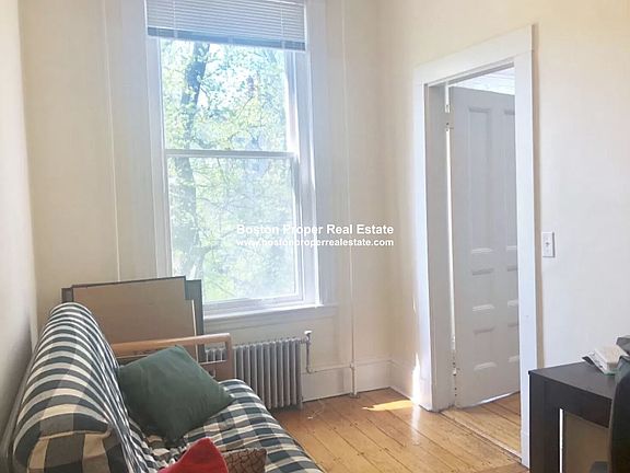 381 Commonwealth #6 Boston - Back Bay Unit Photo 6