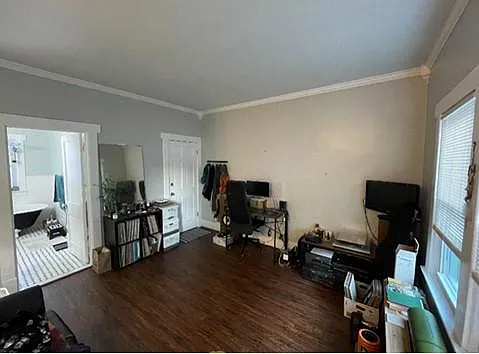 Building Photo - 369 Linden Ave #3