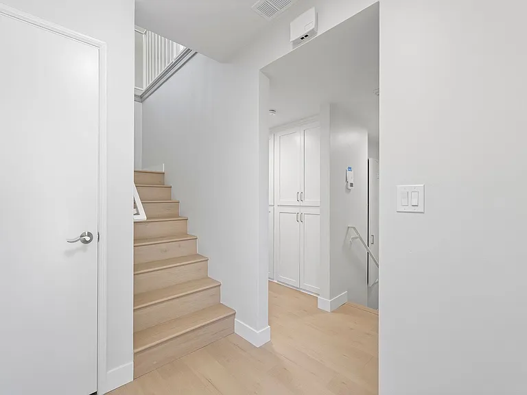 1822 Spreckels Lane — Photo 3