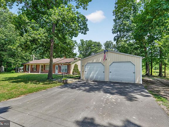 3rd image of 313 Knight Dr