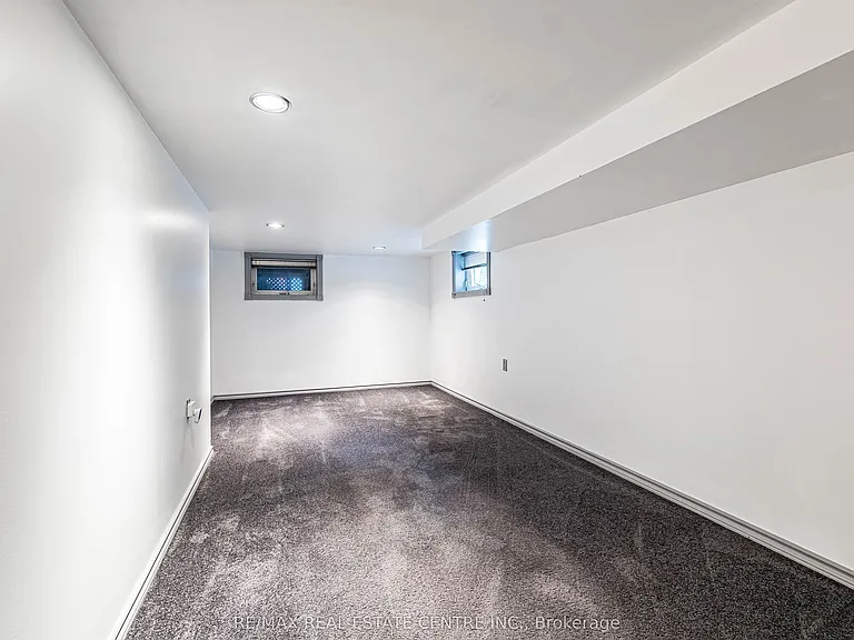 83 Gage Ave S — Photo 4