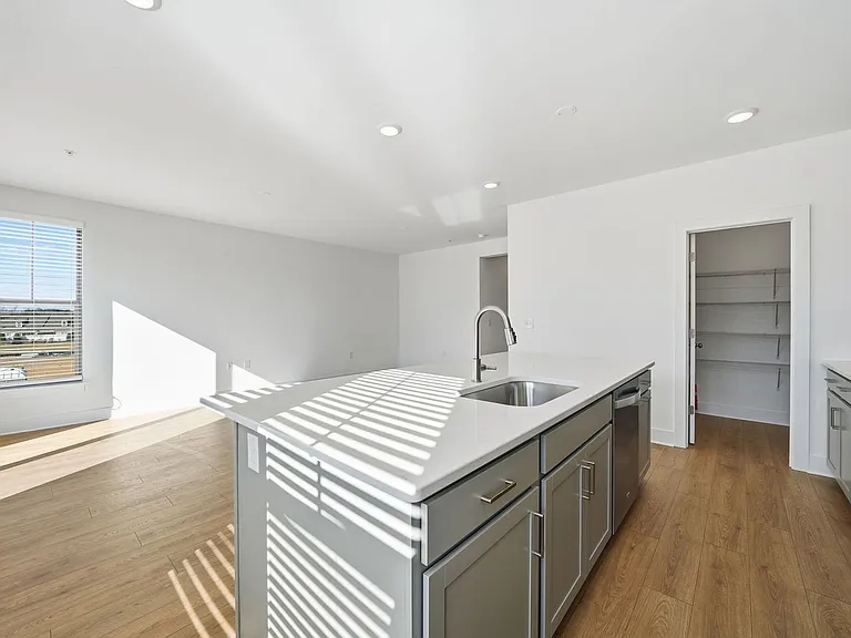 6912 Cosby Village Ter — Photo 16