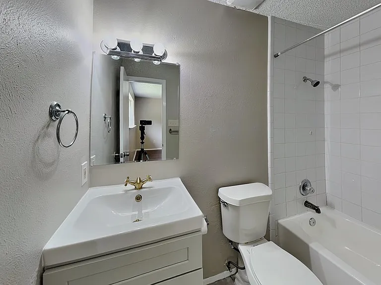 701 Admiralty Way — Photo 11