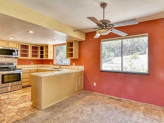 4th image of 12043 Hillhurst Cir