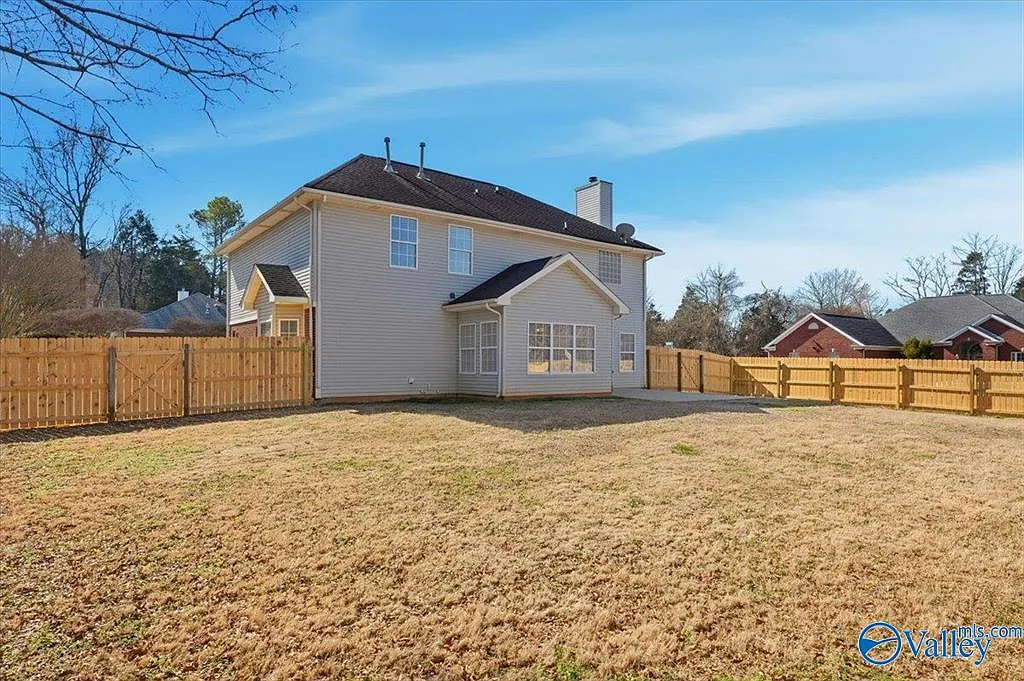 4 bed, 2800 sqft, $3,125 — Photo 4