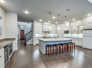8685 Thorbrush Pl, Dallas, TX 75238