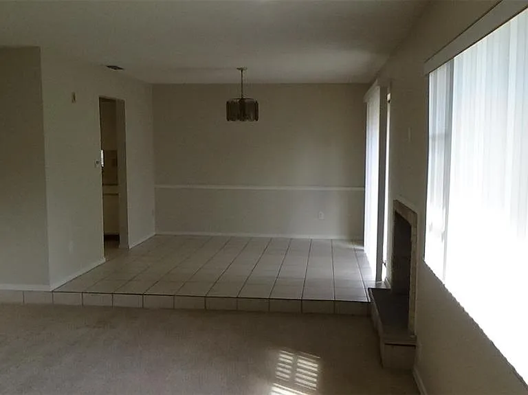 2730 Prince John Rd — Photo 10