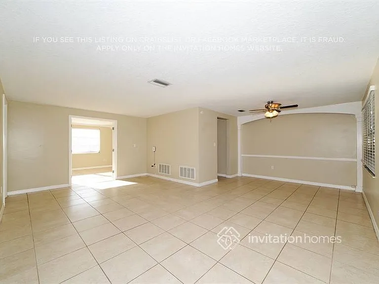 3910 Glissade Dr — Photo 2
