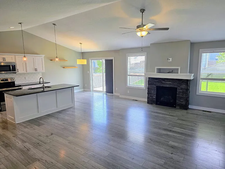701 Bradford Dr — Photo 11