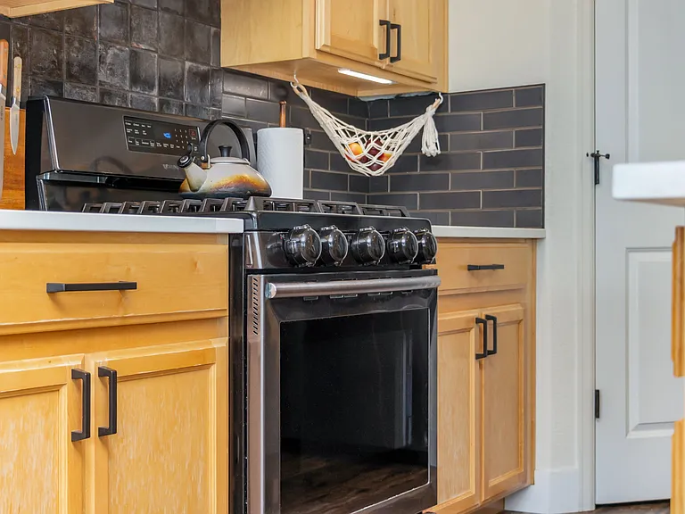 268 Castle Dr — Photo 12