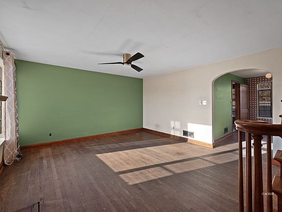 4th image of 404 Hedgewood Dr