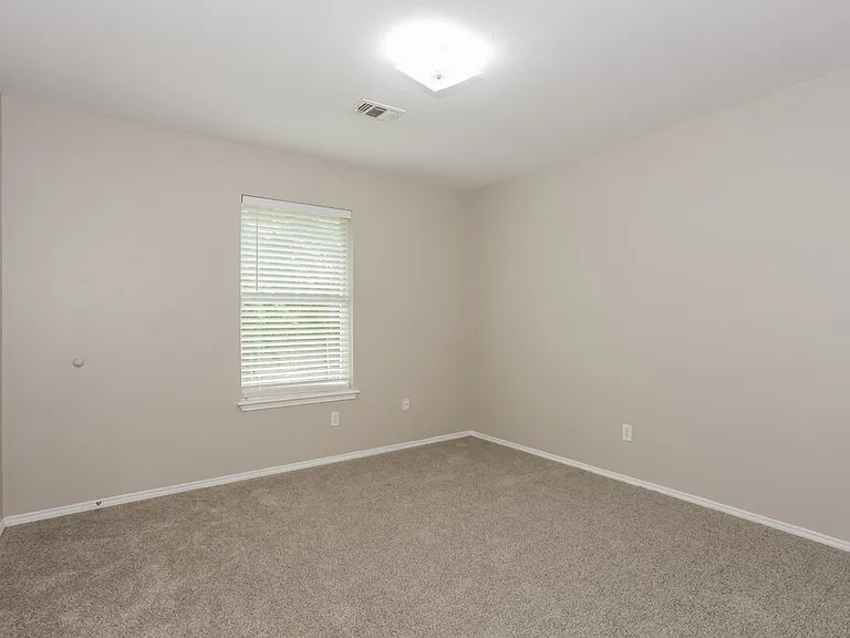 736 W Colony Dr — Photo 14
