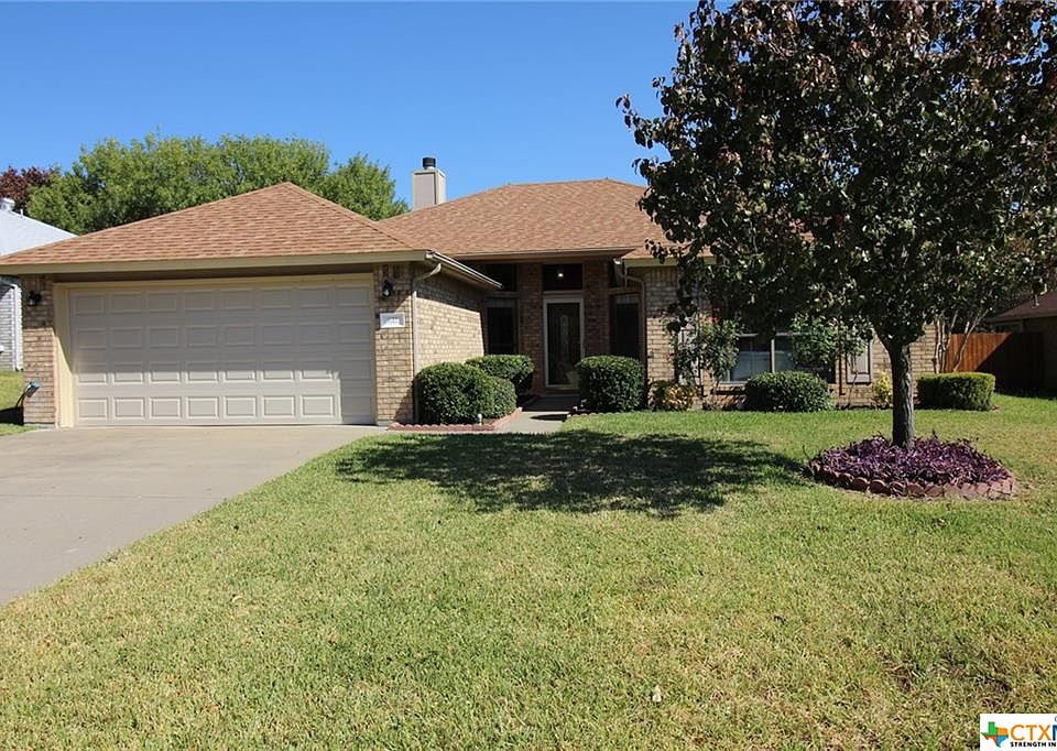 1st image of 611 Arapaho Dr