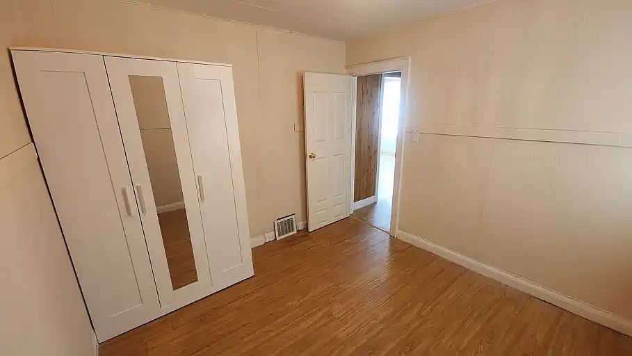 1st image of 1463 Simcoe St N #1A