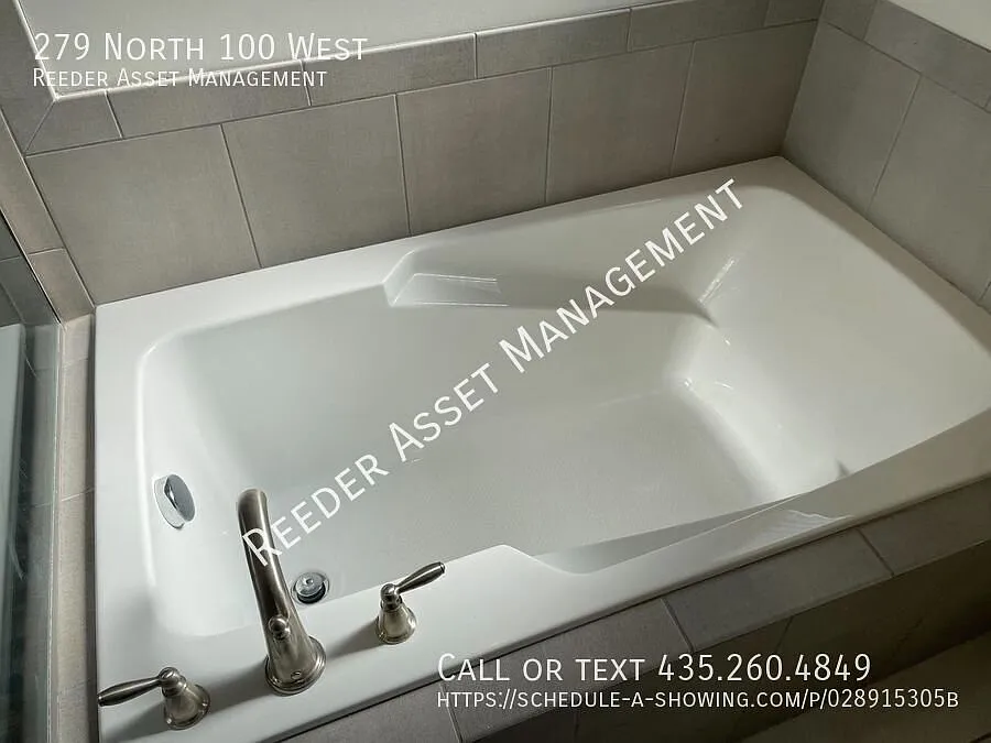 Welcome to this 3-bedroom, 3-bathroom home located in the serene town of Morgan — Photo 4