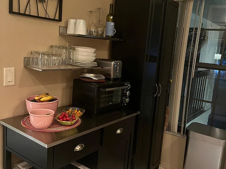 As a person who loves to cook you have everything you need in this fully equipped kitchen